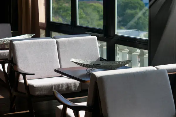 spisebordsstole med armlæn